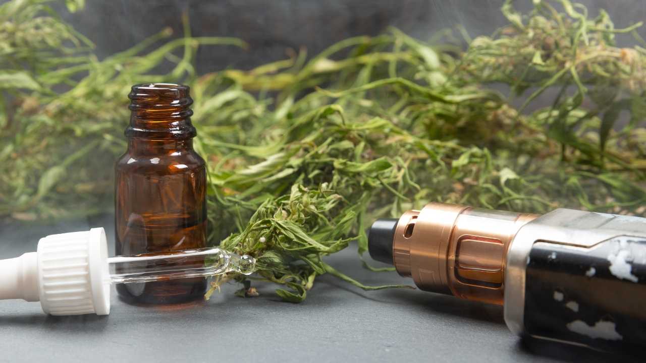 Top Reasons to Use CBD Vape Oil in 2021